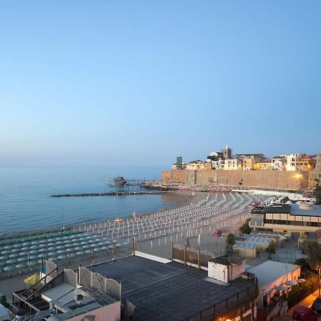 La Finestra Sul Castello B&B Termoli Exterior photo