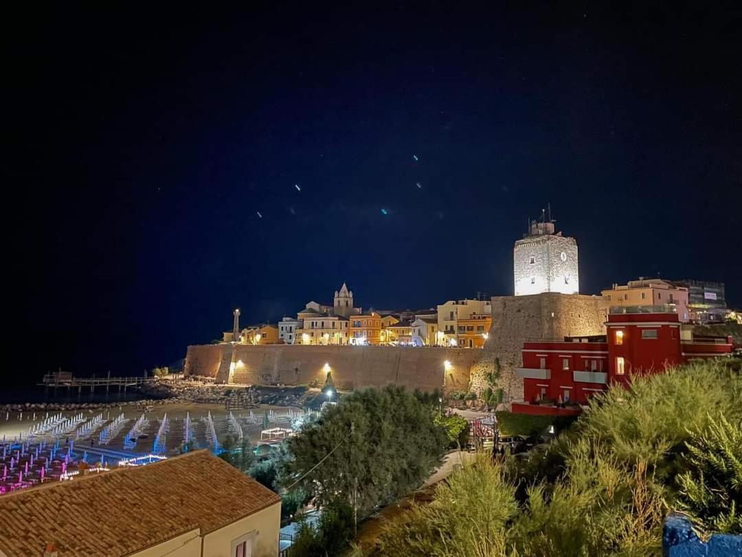 La Finestra Sul Castello B&B Termoli Exterior photo